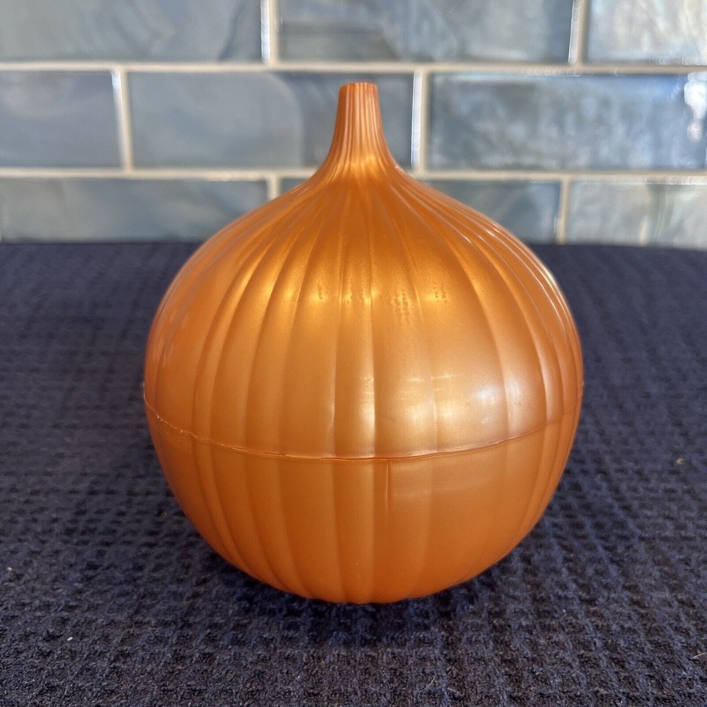 Original Hutzler Yellow Onion Saver NOS NEW! Keep Fresh Storage